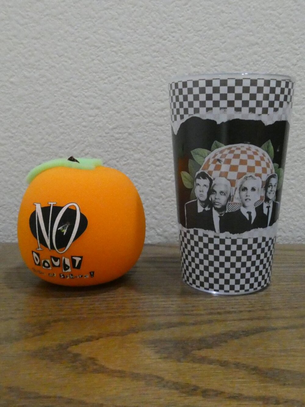 NO DOUBT Limited Edition Foam Orange and Hard Plastic 14 oz Cup Sphere Las Vegas